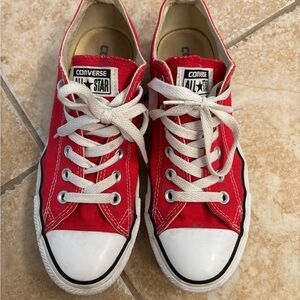 Red Converse Allstars men’s 5.5 women’s 7.5
